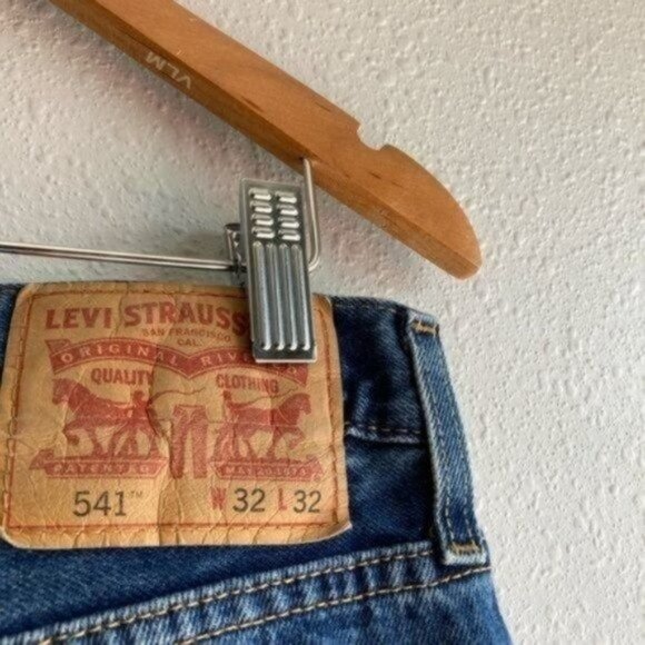 Levi’s 541 Distressed Athletic Fit Everyday Straight Leg Jeans J132 - Picture 15 of 16